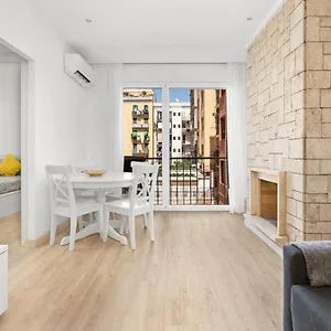 3br - 2bh In The Center Barcelona